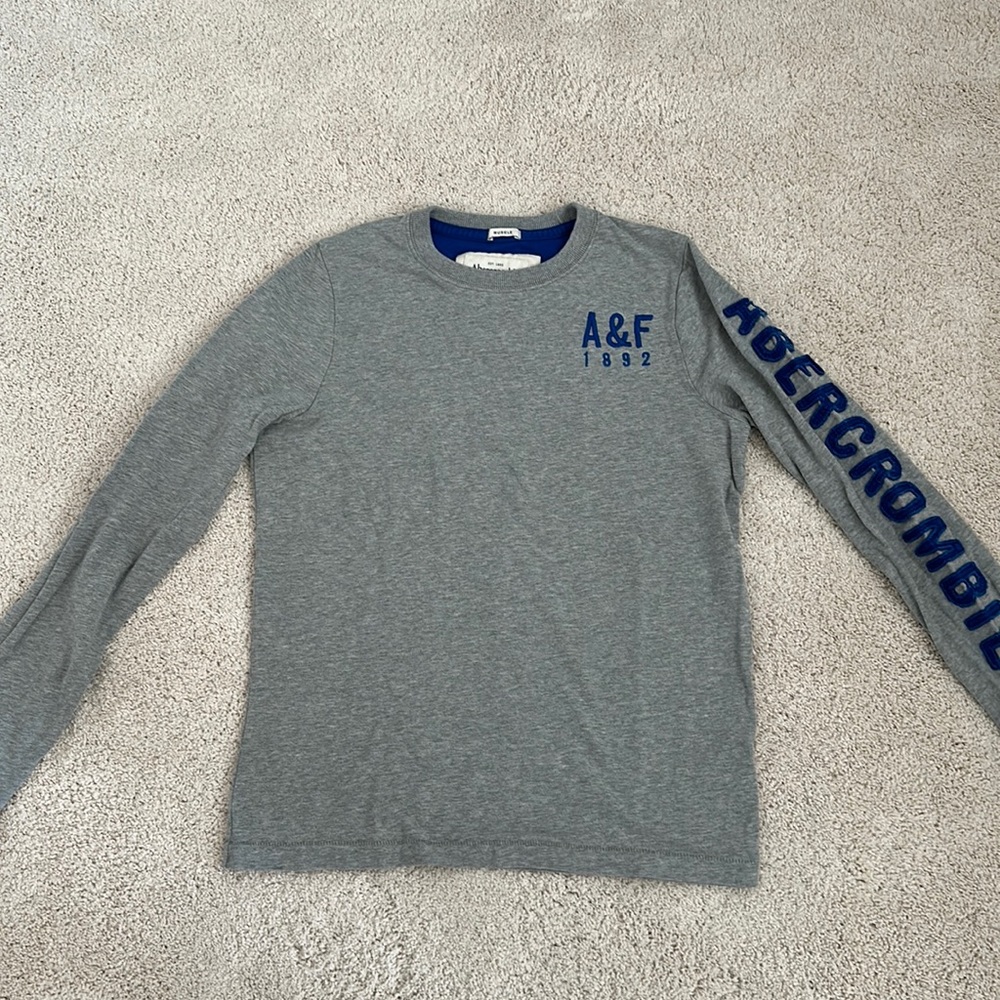 Abercrombie & Fitch Gray Long Sleeve Tee with Blue Sleeve Logo